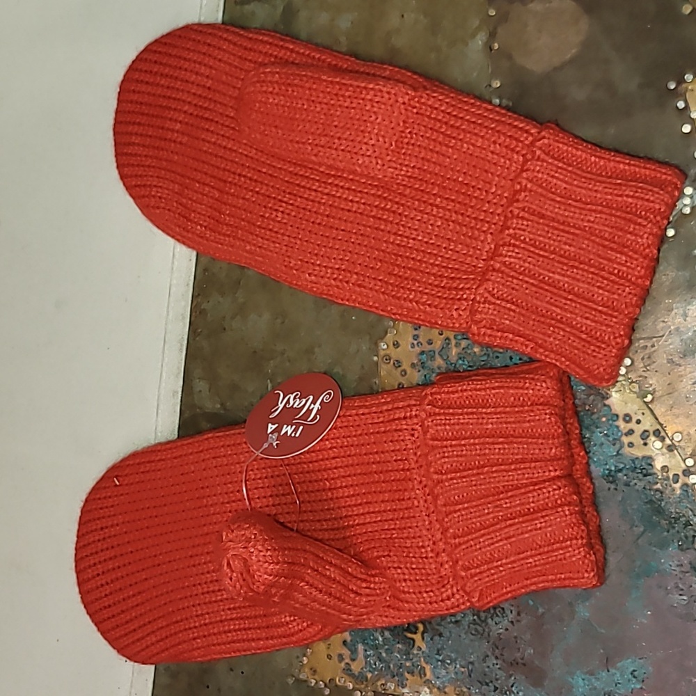 Knitted Mittens. The left one has a built-in flask. Never-worn.  One size. New.